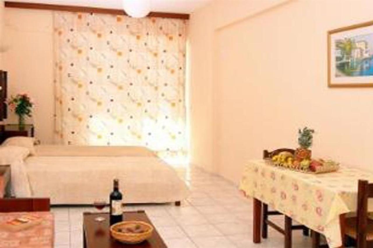 Danaos Beach Apartments Sfáka Extérieur photo